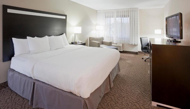 Carrollton Hotel
