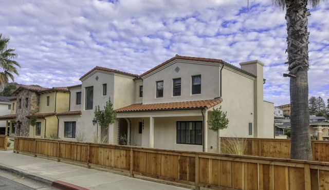 Casa Blanca Big 7Bdrm Home Steps to Beach, Golf & Wine