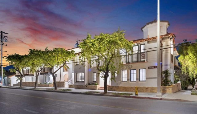 Casa Riviera 10 - Boutique Suites