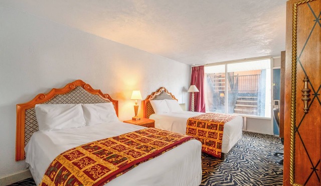 Castle Inn & Suites by OYO Lawton