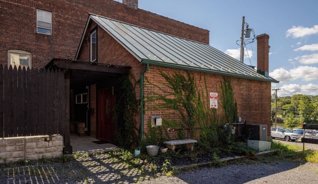 Catskill Cottage Walk to Downtown & River Views