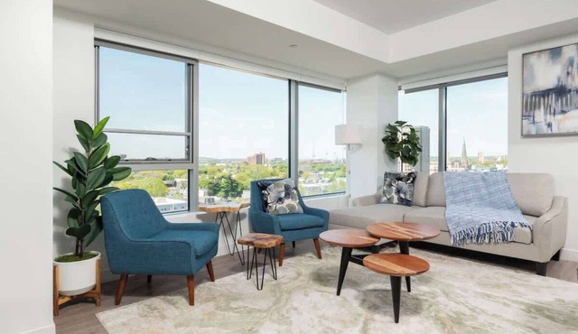 Central Serene Condo King Bed by MIT Harvard GYM