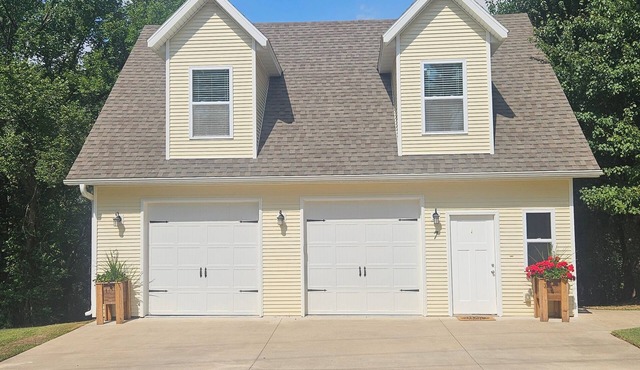 Charming 1 bd/1 bath Loft w/garage on Down Under Trail