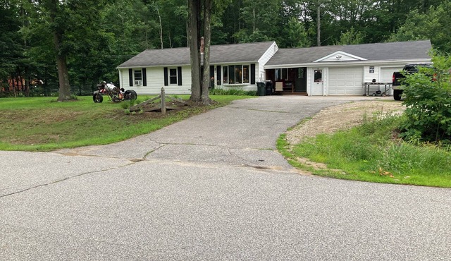 Charming 1-bedroom in Saco with WiFi n laundry .this is for traveling nurses