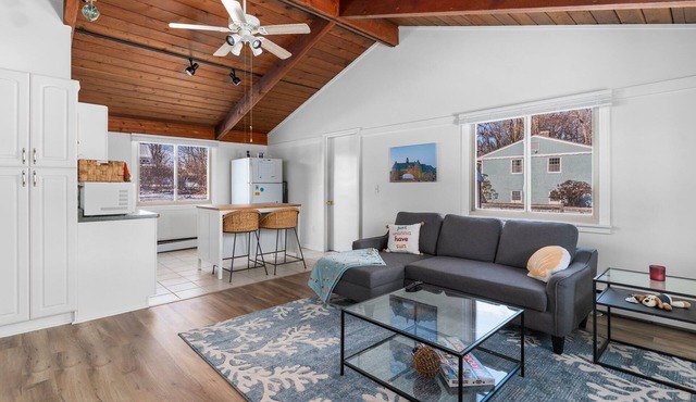 Charming 2-bedroom Cottage in South Kingstown