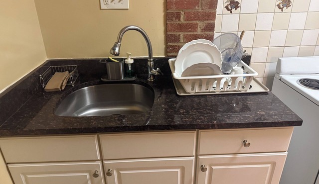 Charming 2-bedroom house with WiFi, AC in peaceful Silver Spring in Silver Spring