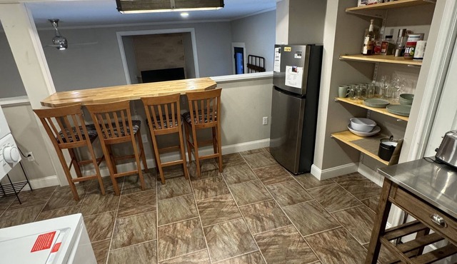 Charming 2-bedroom apartment minutes from Acadia National Park entrance