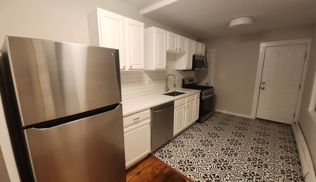 Charming 2-bedroom apartment with AC, in Historic Bunker Hill area of Boston.