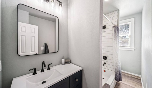 Charming 2-bedroom apartment - Cherry Street - Washer Dryer - Cafes Restaurants