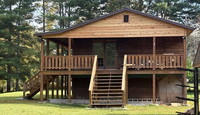 Charming 2-Bedroom Cabin Nestled on Craig Creek in Eagle Rock, Virginia