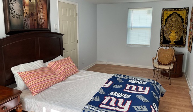Charming 2-bedroom house in delightful Holbrook with AC
