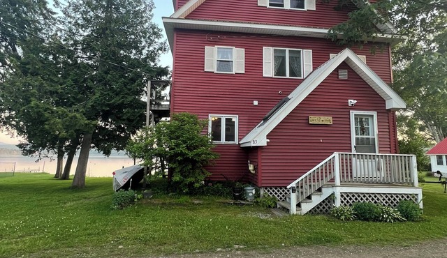 Charming 5-bedroom lake house on lake Salem in Derby, Vermont.
