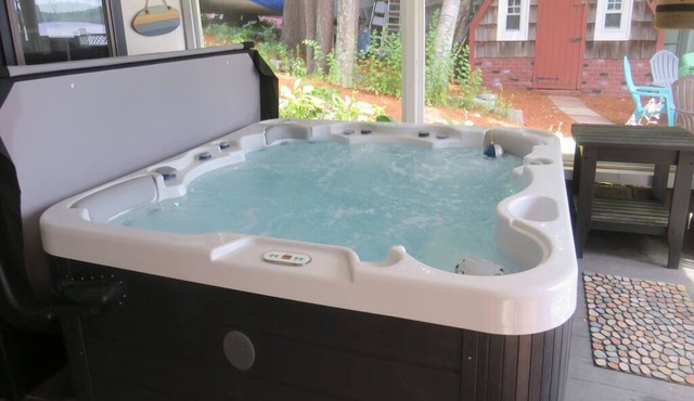 Charming and spacious lakefront home with 4 bedrooms, hot tub and pool table!