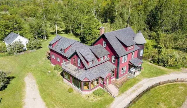 Charming Applebrook Historic Home - Mountain Views & Spacious Grounds