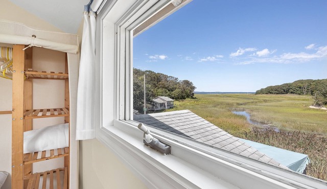 Charming Family Retreat in Scituate with Private Beach Access and Panoramic Views