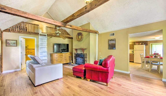 Charming Farm Cottage w/Fire Pit + Grill!