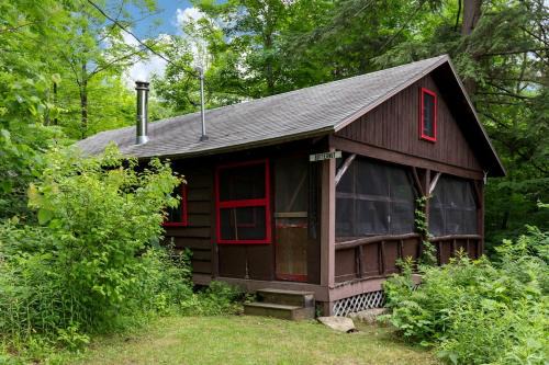 Charming Five-Person Cabin Rental in Connecticut River Valley of New Hampshire