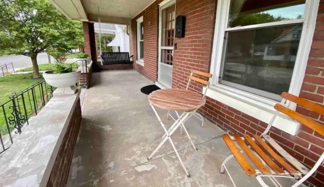 Charming Germantown Home, 4 br 2 ba, Great Location, Off Street Parking