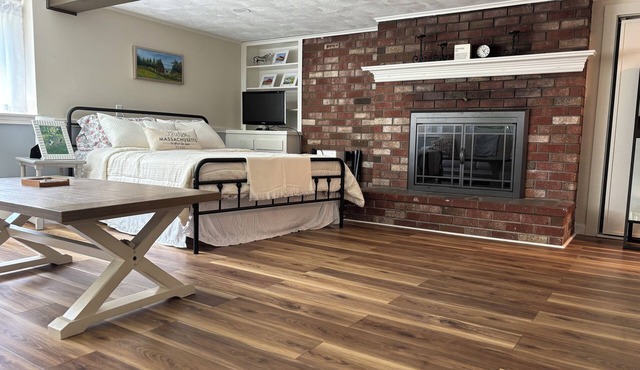 Charming Groton Farmhouse Apartment