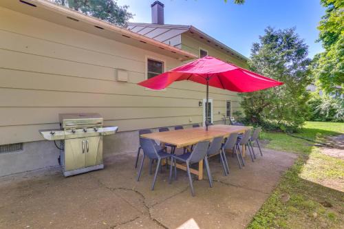 Charming Highland Falls Home < 2 Mi to West Point!