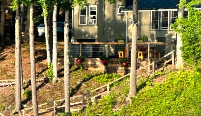 Charming lakefront family Cottage w/hot tub and fire pit!