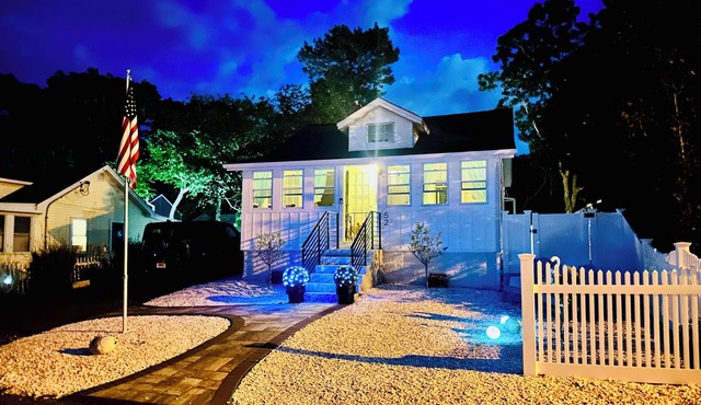 Charming Manomet Beach House with fenced yard & Private Dog Friendly Beach 🐾
