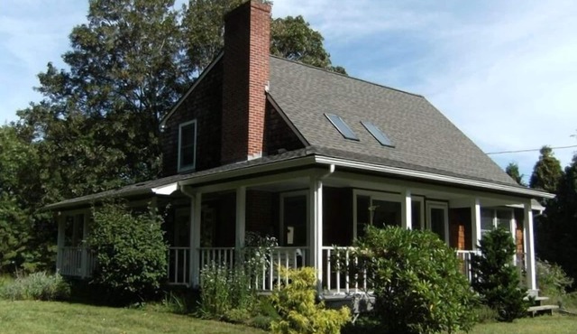 Charming Private 2+ Bedroom Cottage, North End of Conanicut Point, Jamestown