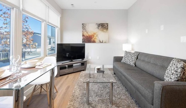 Chic Studio | Kitchen | in-unit Washer/Dryer | near Boston Harbor | GLS