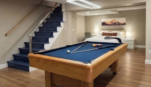 City vibes walk to night life and casino 3bedrms 5beds. 1.5baths. Group stay