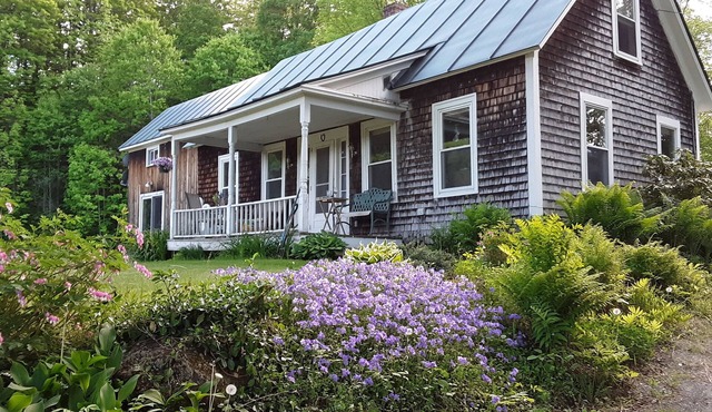 Classic, cozy farmhouse in the 4 season playground of VT's prettiest town!