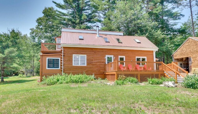 Classic New England Cabin on Belleau Lake