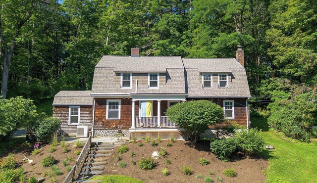 Classic Stockbridge Cottage
