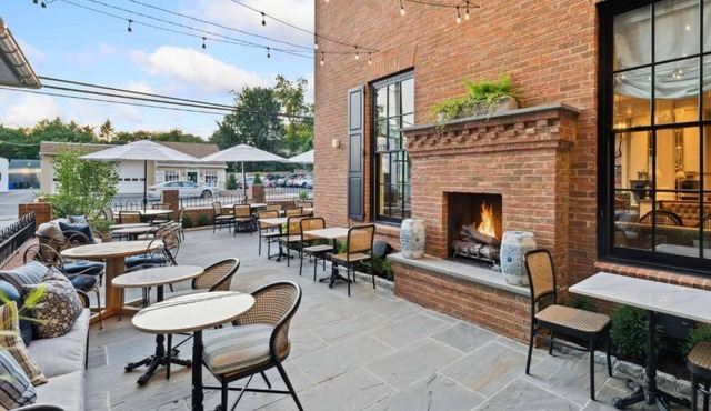 Close to Wineries + Pet Friendly & On Site Dining