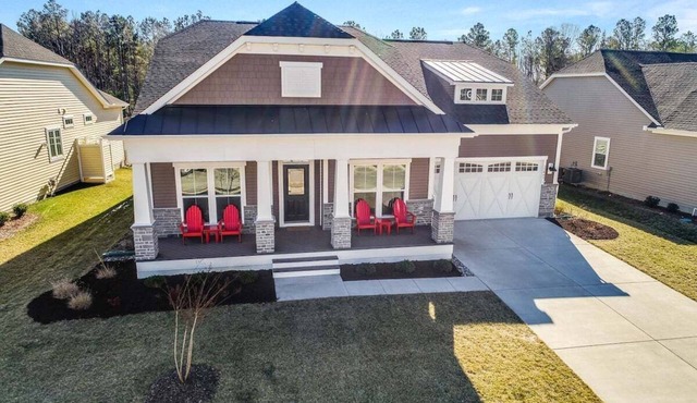 Coastal Club * 4BR Luxury House