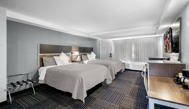 Coastal Falmouth Comfort – Ideal Stay with Free Breakfast & Beach Access Nearby