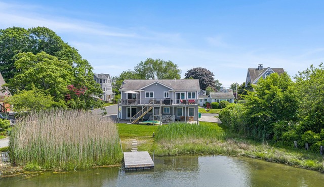 Coastal New England Waterfront Home, Harkness Park, Casinos