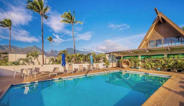 Come Create Memories w/Fun-filled Adventures at this Paradise! Outdoor Pool!