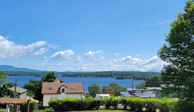 Come for the View-Stay for the Fun-Lake Winnipesaukee - Late Check-out Sundays