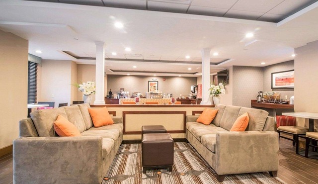 Comfort Inn & Suites Brattleboro I-91