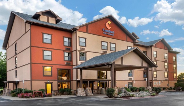 Comfort Inn & Suites Branson Meadows