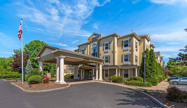 Comfort Inn & Suites Hadley - Amherst