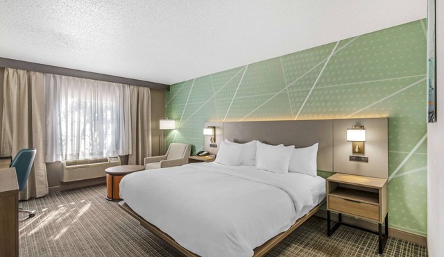 Comfort Inn & Suites Louisville Airport Fair & Expo