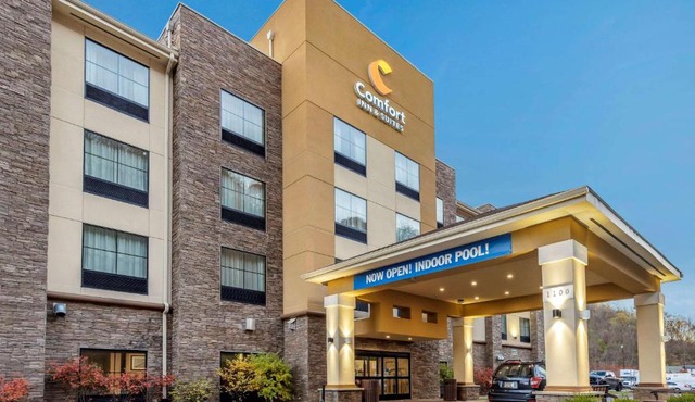 Comfort Inn & Suites Pittsburgh South