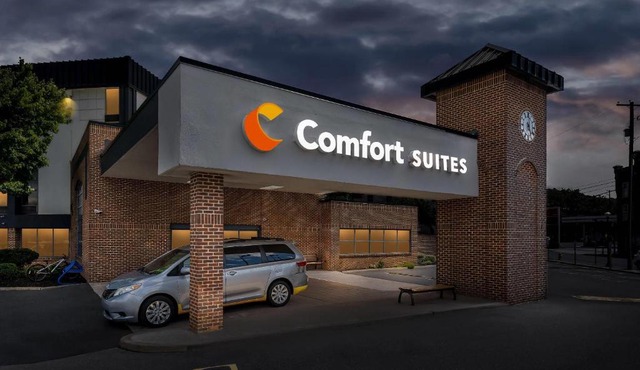 Comfort Suites Bethlehem Near Lehigh University and LVI Airport