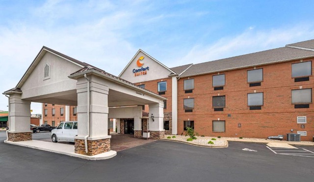 Comfort Suites Louisville Airport