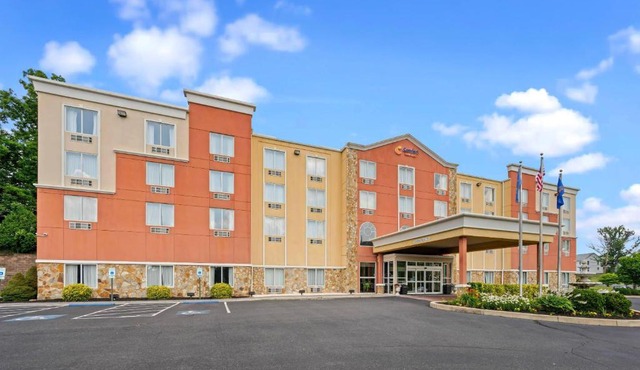 Comfort Suites Near Gettysburg Battlefield Visitor Center