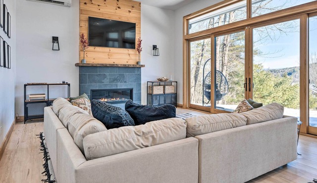 Contemporary Mountain-View Home on Lake Morey