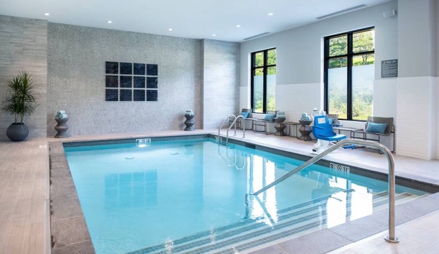 Contemporary Room | Free Breakfast, Parking & Gym Access