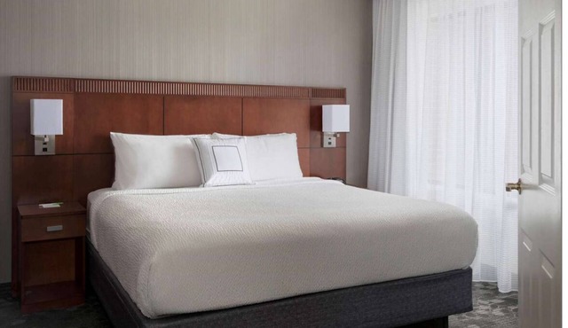 Convenient Stay In Milford, With Pool, Pets Are Welcome, Close to Kiwanis Beach!