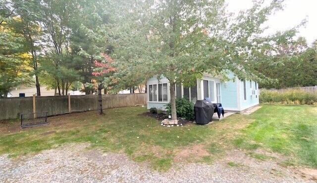 Cottages at Summer Village, fully furnished cottage, Wi-fi, heated pools, hot tub